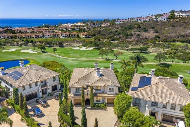 Building Photo - 15 Vista Cielo