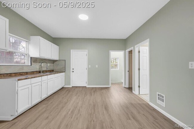 Building Photo - 1515 Campbell St