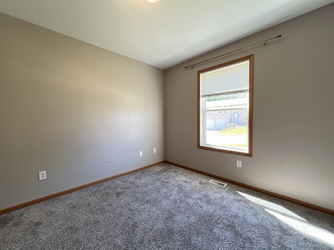 Building Photo - 3001 Stellar Eagle Dr