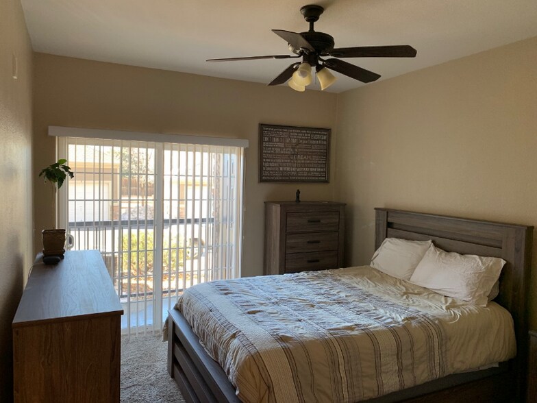 Building Photo - 2855 Blue Sky Cir