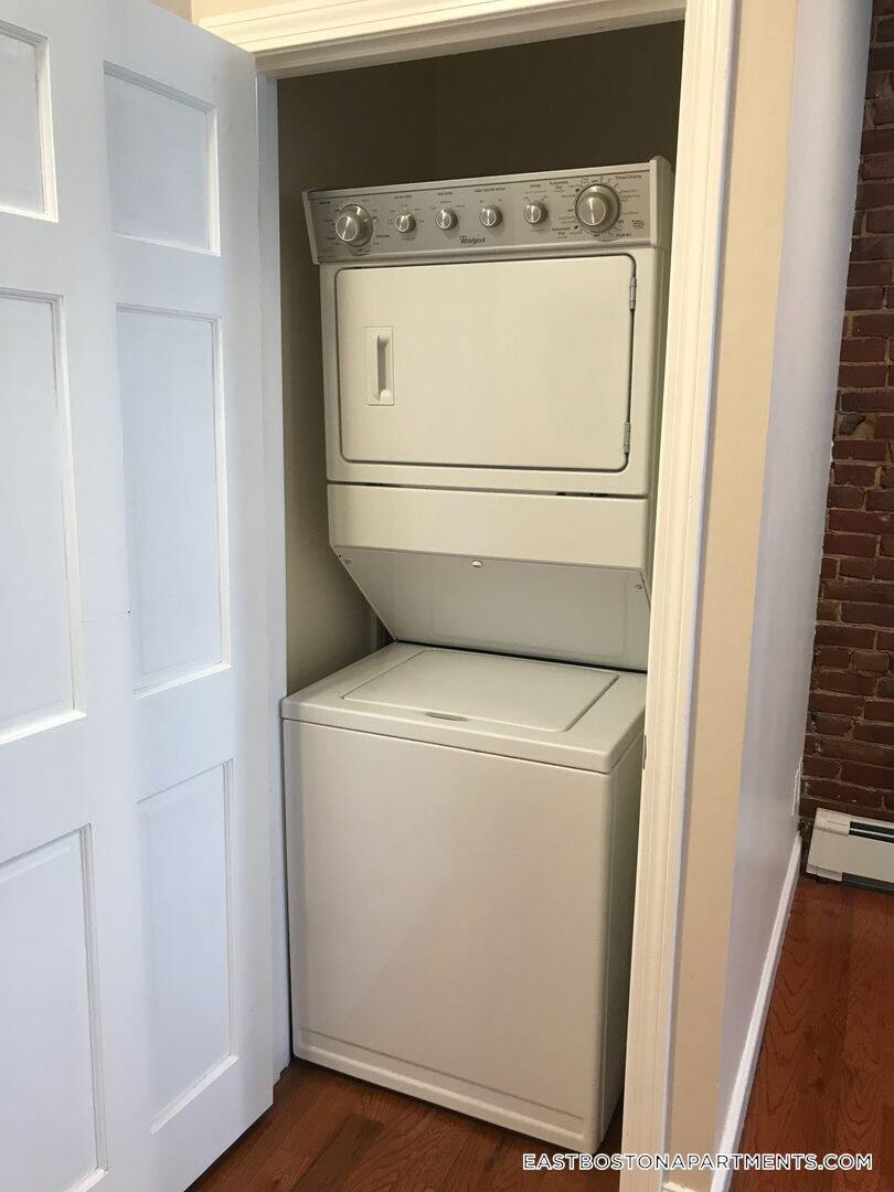 Building Photo - 349 Sumner St