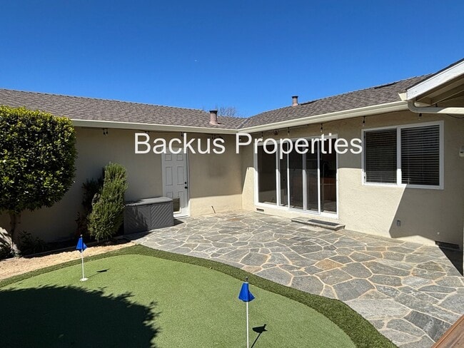 Building Photo - Wonderful four-bedroom corner lot home in South Salinas