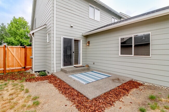 Building Photo - 1485 Bobs Hollow Ln
