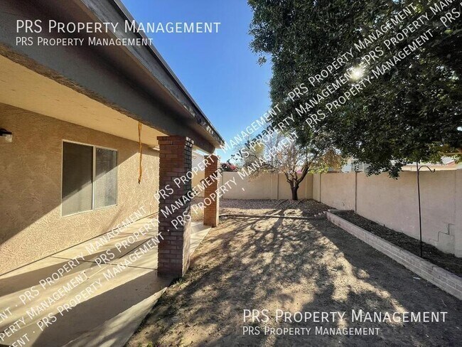 Building Photo - 837 E Glenmere Dr