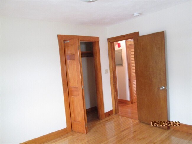 Building Photo - 38 Forest St