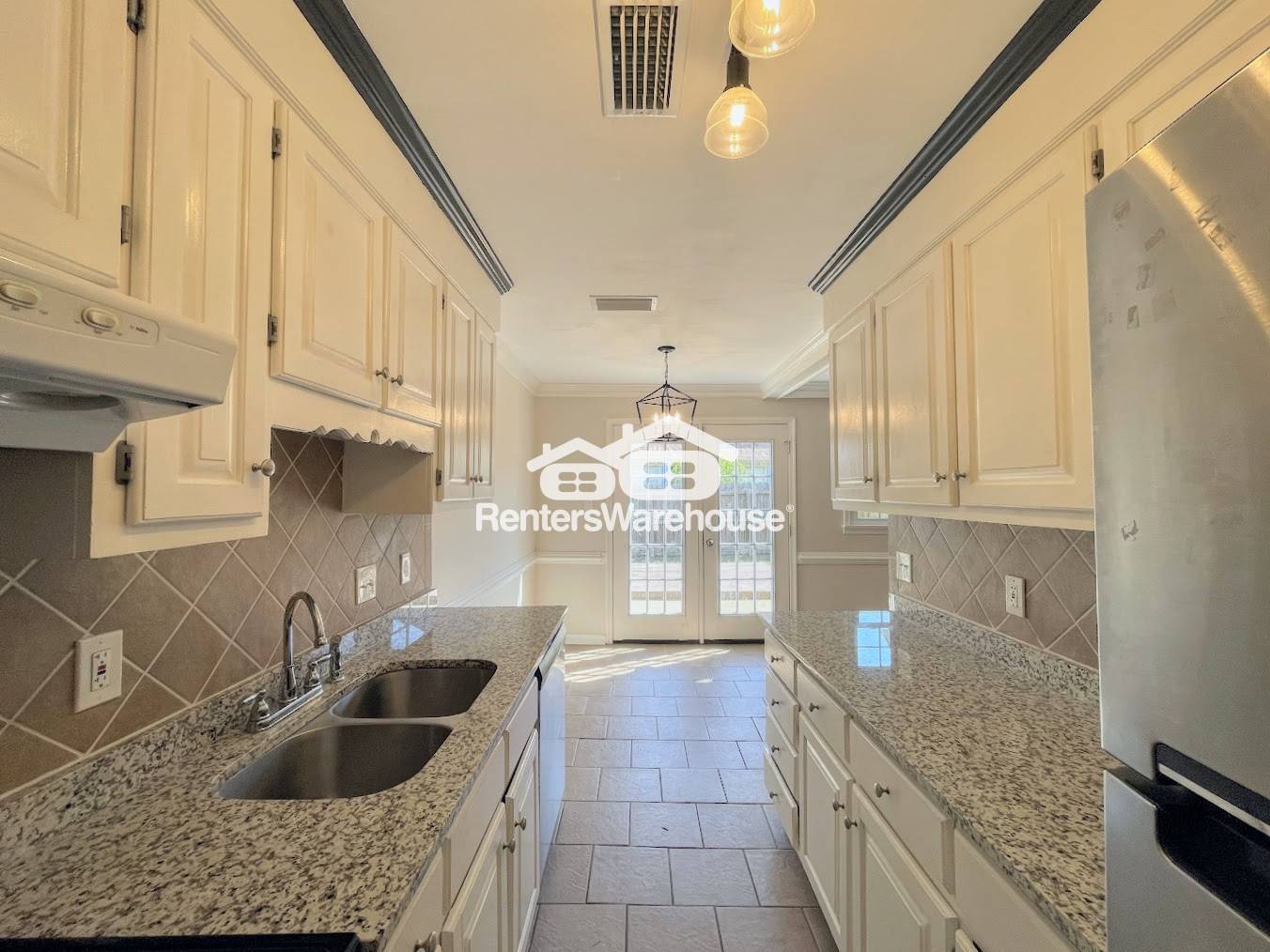Building Photo - 447 San Roman Dr