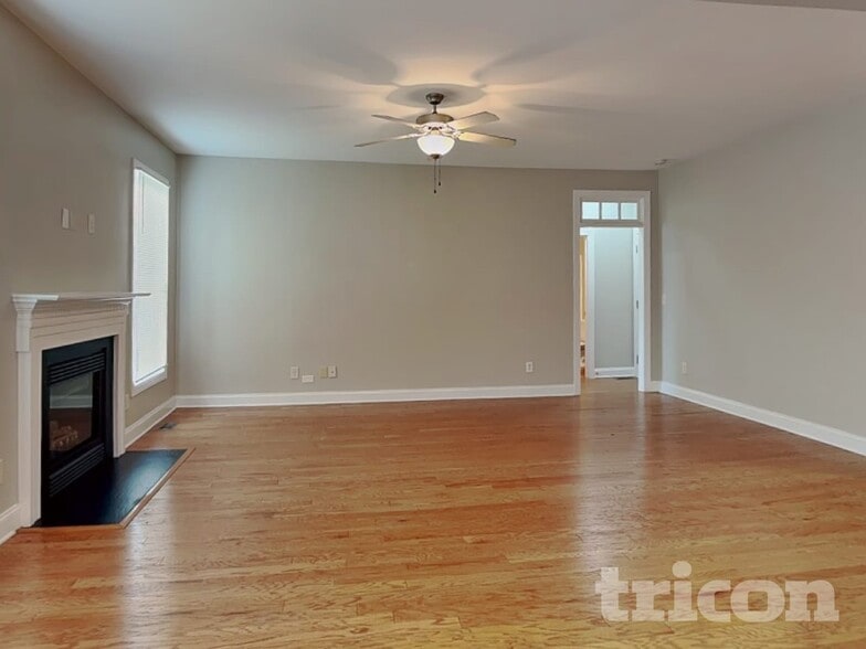 Building Photo - 448 Big Willow Way