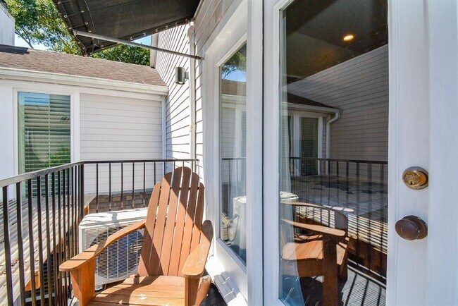 Building Photo - 2600 Nantucket Dr