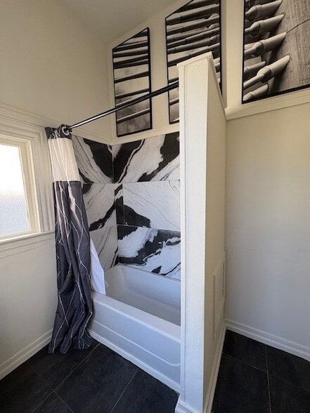 Building Photo - 606 14th St