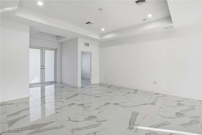 Building Photo - 406 Genoa Ave S