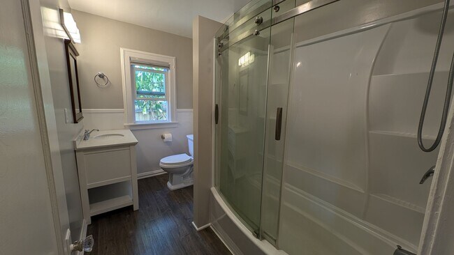 Building Photo - Laurel Street Triplex