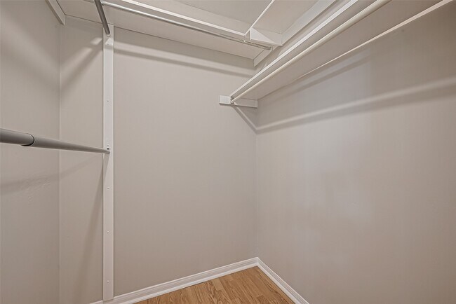 Building Photo - 3518 Rolling Green Ln