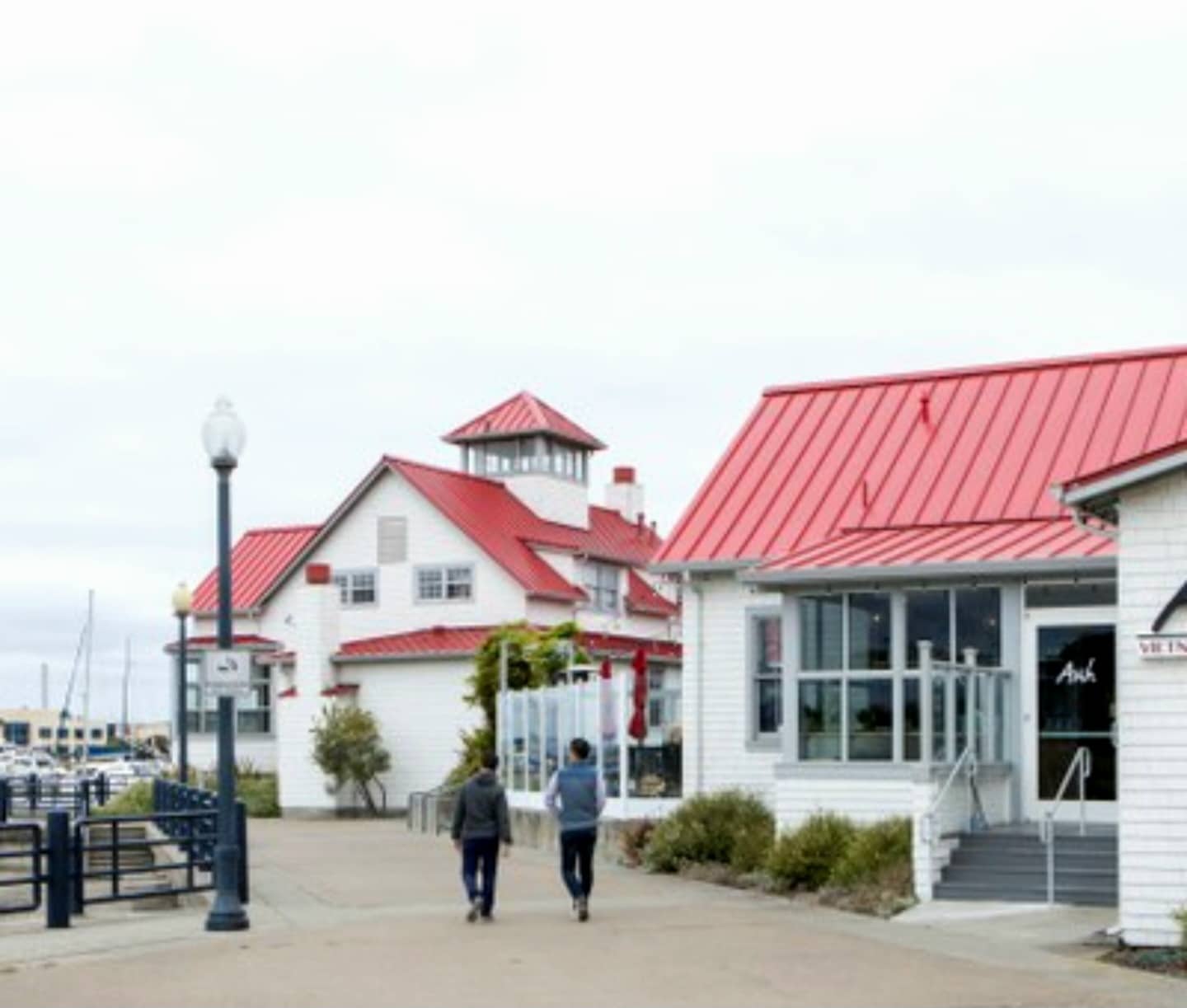 Building Photo - 119 Commodore Dr