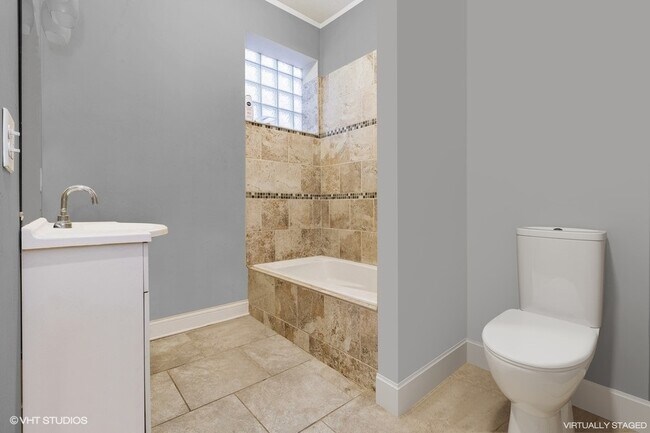 Building Photo - 4928 S Saint Lawrence Ave