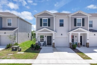 Building Photo - 2845 Pierr St
