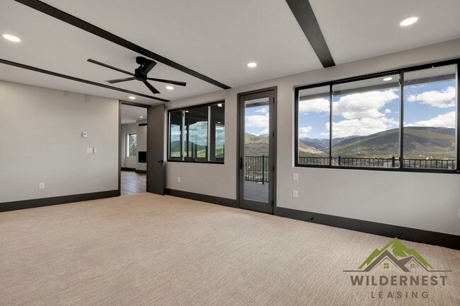 Building Photo - 348 Lake View Dr