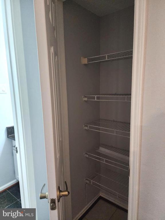 Building Photo - 1504 Lincoln Way