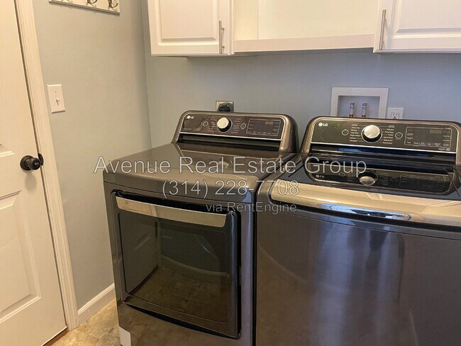 Building Photo - 948 Meramec Grove Dr