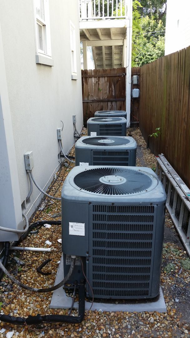 Building Photo - 414 E Park Ave