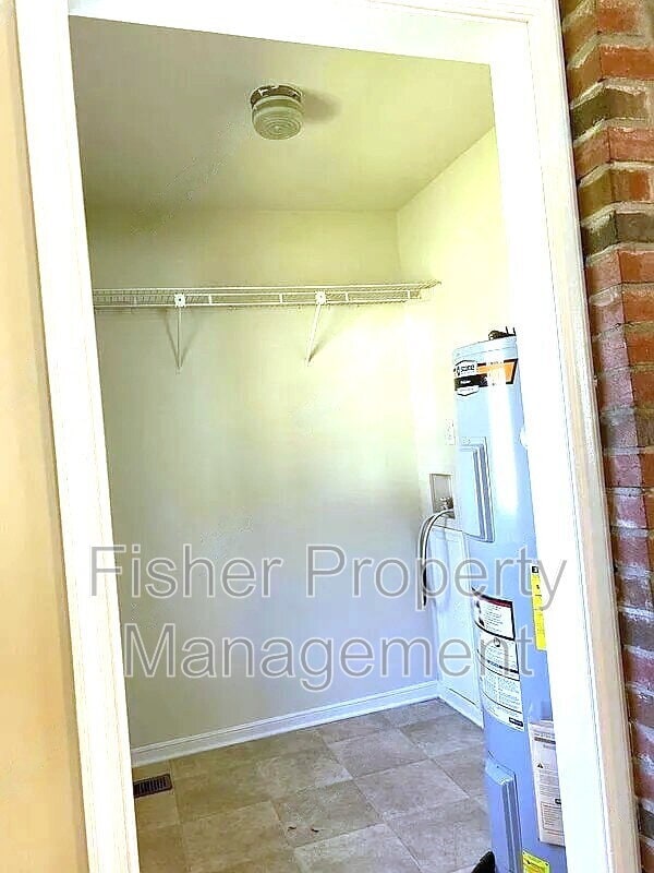 Building Photo - 4701 Craddock Ave