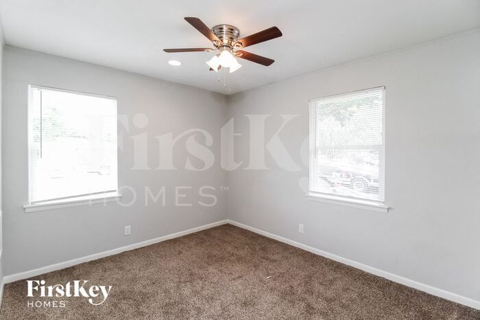 Building Photo - 3510 Princeton Dr