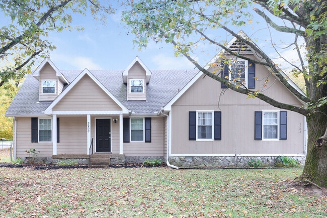 Primary Photo - 3200 Lakeford Dr