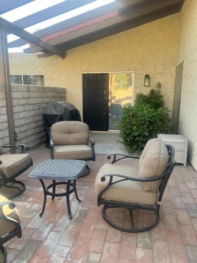 Building Photo - 3 Bed / 2 Bath House at INDIAN PALMS CC** ...