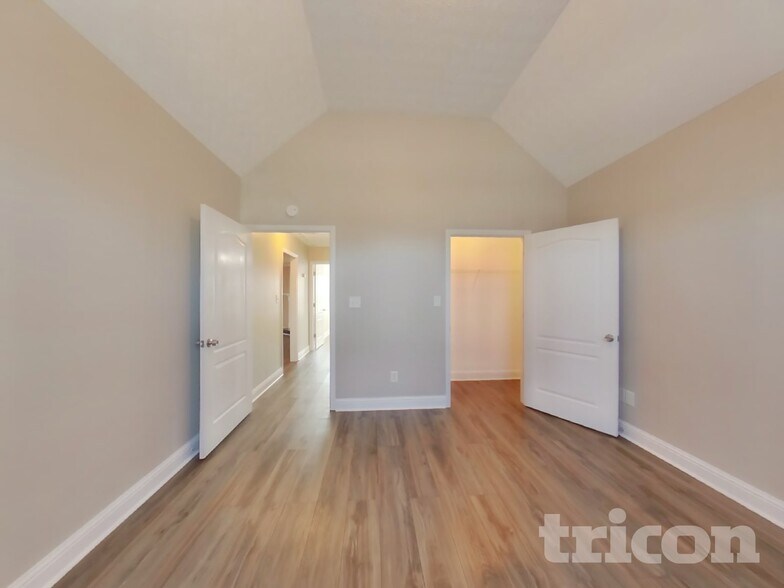 Building Photo - 1801 Fawn Ct