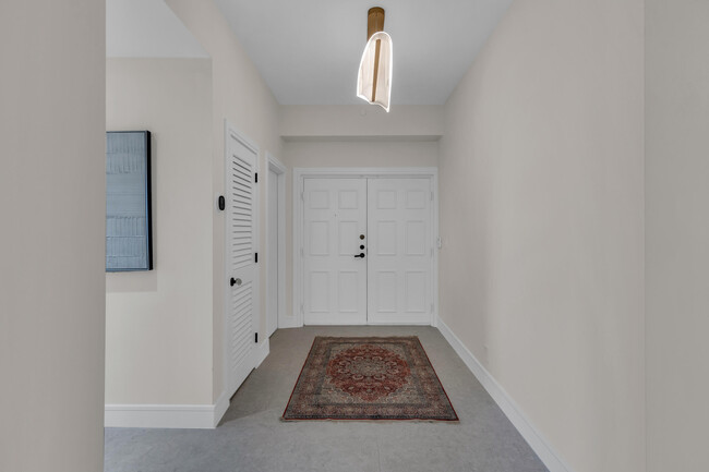 Building Photo - 7351 Promenade Dr