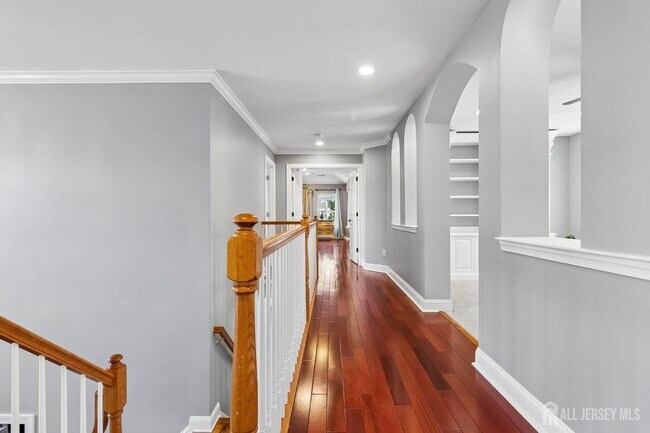 Building Photo - 16 Valley Wood Dr