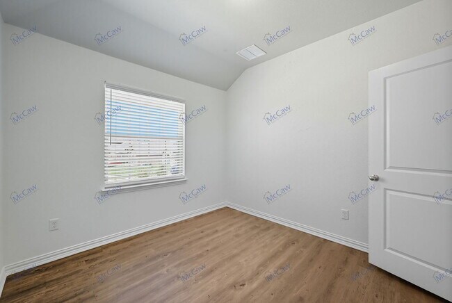 Building Photo - 1124 Salem Dr