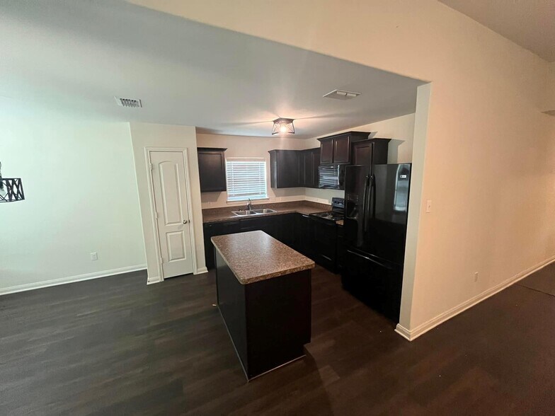 Building Photo - 14276 Greenhaw Ln