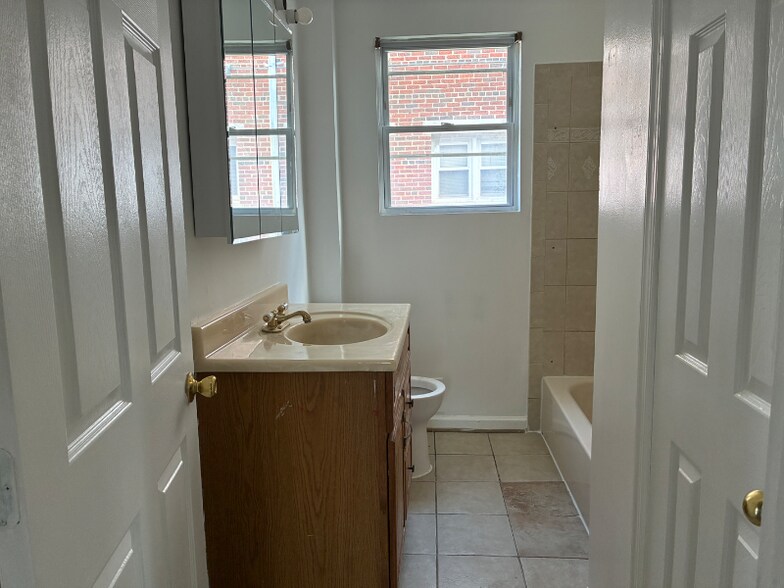 Building Photo - 5105 Ayers Pl SE