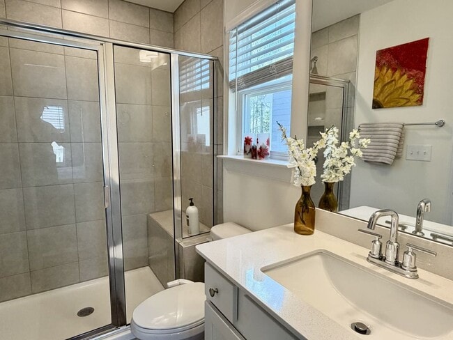 Building Photo - Like new home in Harrisburg!!