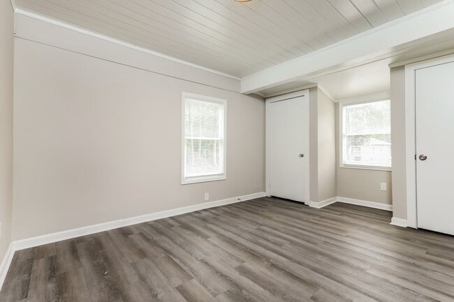 Building Photo - 2913 22nd Ave