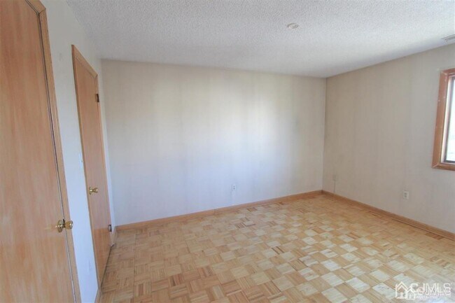 Building Photo - 4812 Ravens Crest Dr
