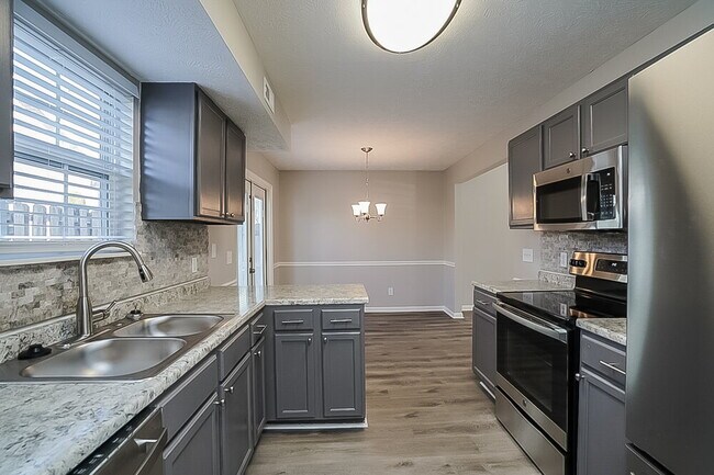 Building Photo - 123 Walton Village Dr