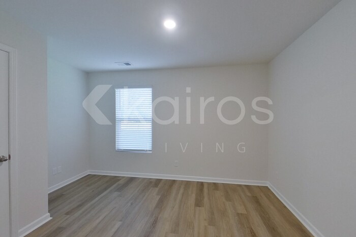 Building Photo - 109 Inez Ave