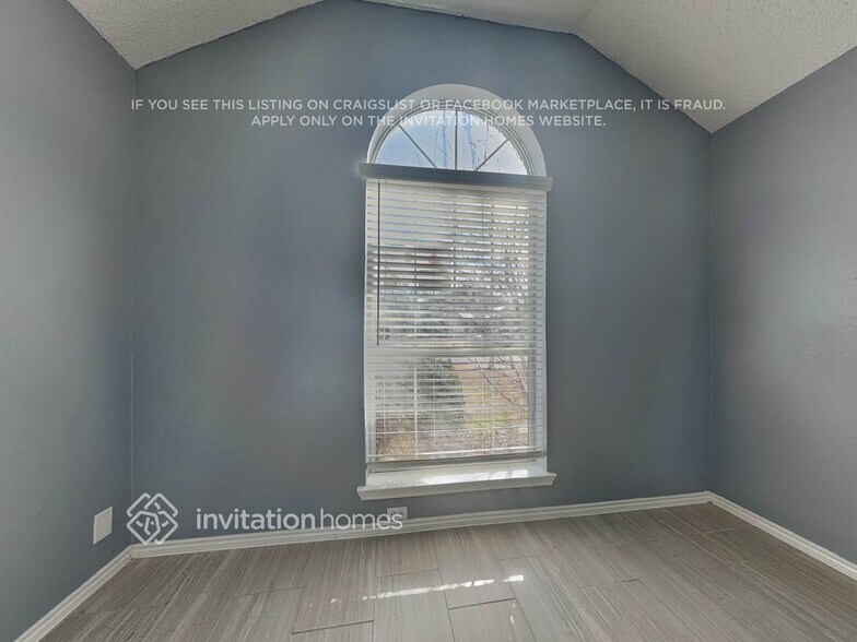 Building Photo - 1936 Ashley Dr