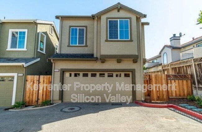 Building Photo - 1020 Skybo Ct
