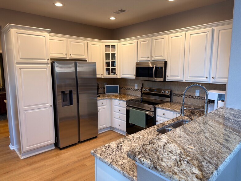 Building Photo - 3291 Cascina Cir