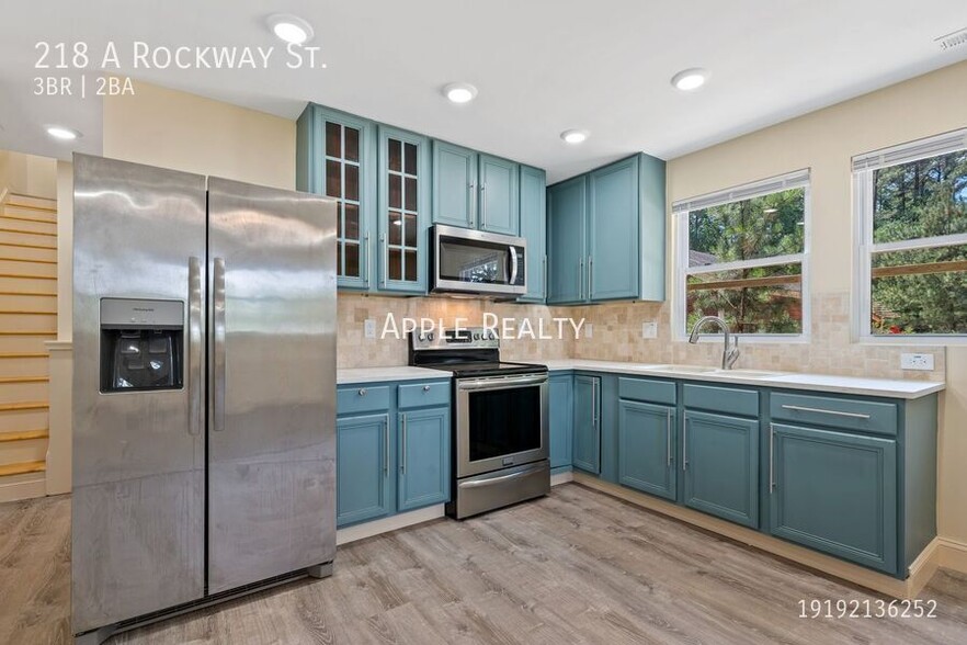 Building Photo - 218 W Rockway St