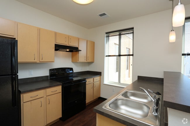 Kitchen - Ingram Place