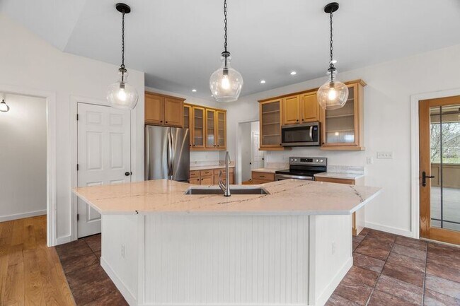 Building Photo - 15 Carl Roberts Rd