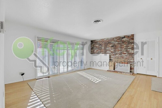 Building Photo - 6510 Barkley Way