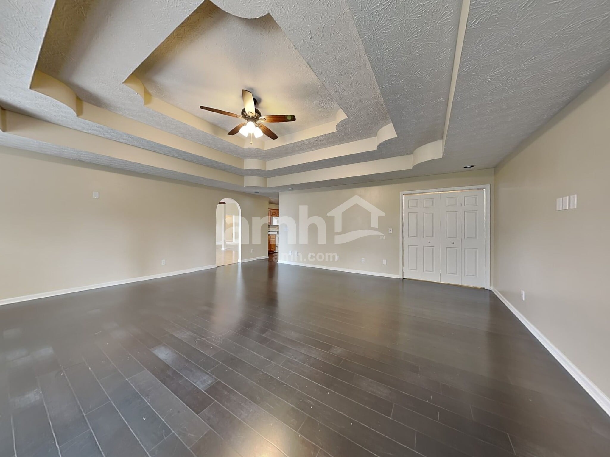 Building Photo - 2122 Creek Trail Dr