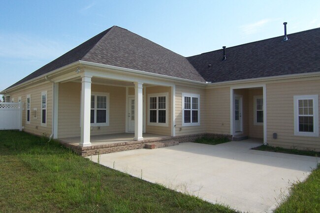 Building Photo - 115 Fallberry St