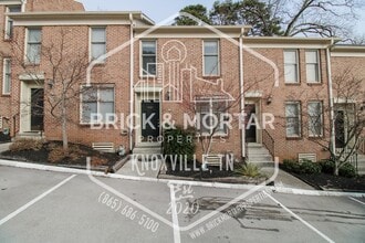 Building Photo - 4007 Heather Ct NW