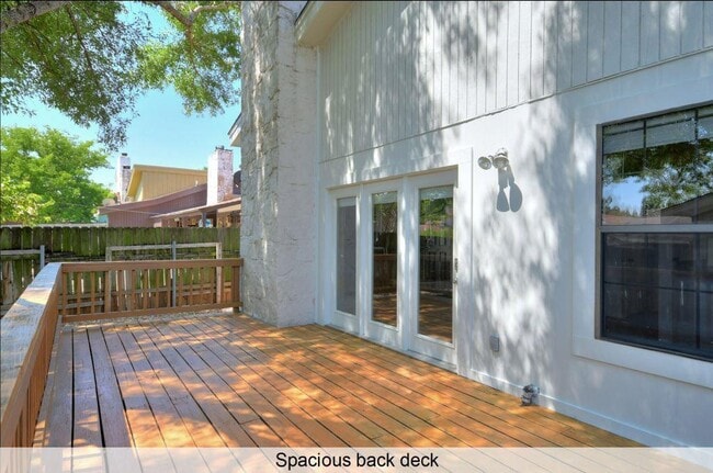 Building Photo - 16115 Windermere Dr