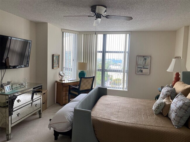 Building Photo - 3530 Mystic Pointe Dr